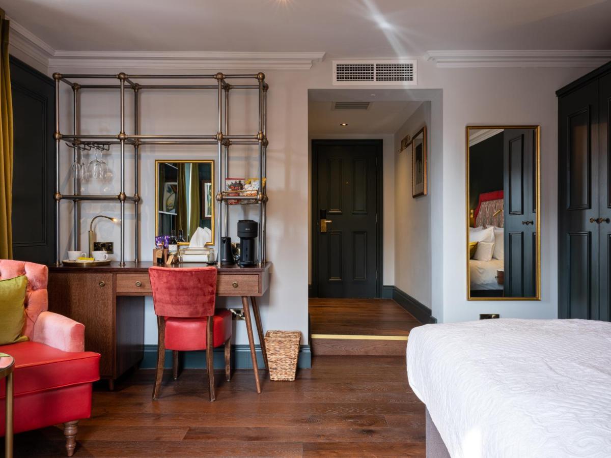 Spread Eagle Hotel Лондон Екстериор снимка