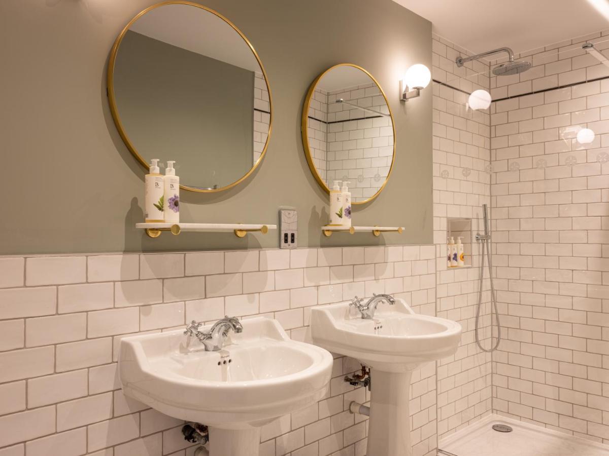 Spread Eagle Hotel Лондон Екстериор снимка