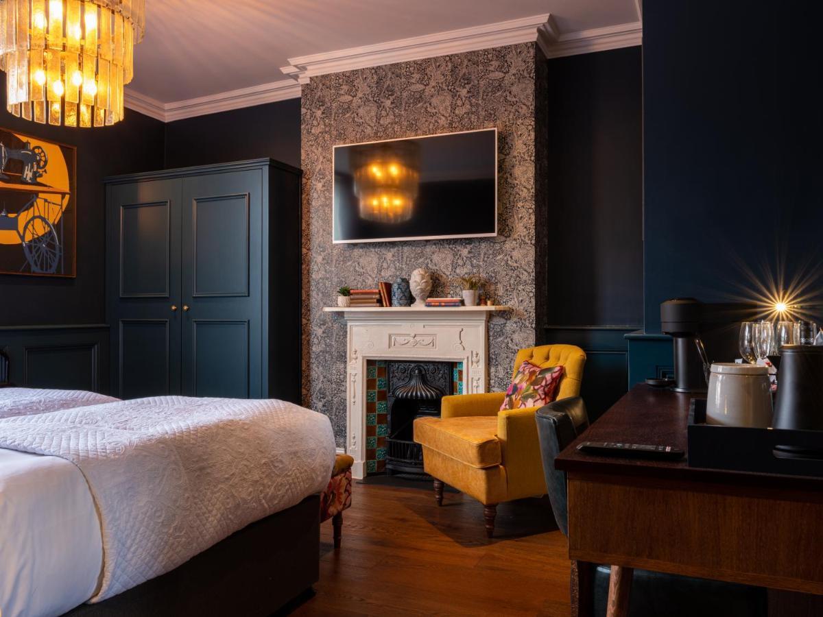 Spread Eagle Hotel Лондон Екстериор снимка