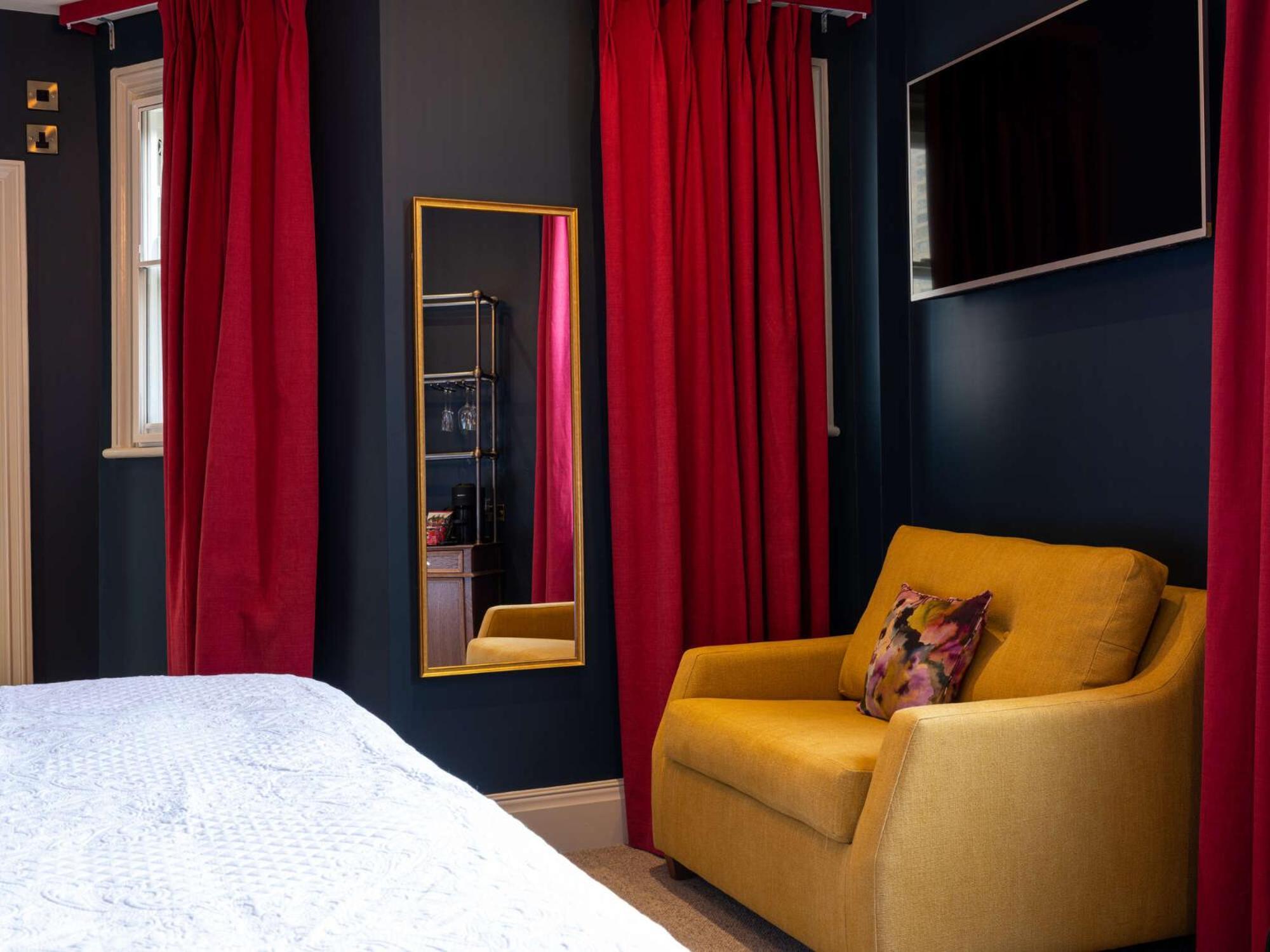 Spread Eagle Hotel Лондон Екстериор снимка